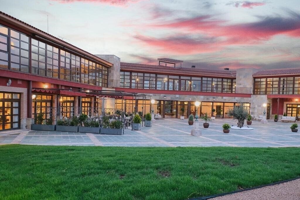 Отель Villa Nazules Hipica & Spa 4*