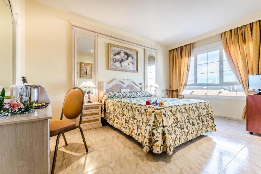 Готель Roma Aurea 3*