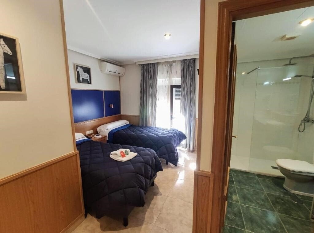 Готель Tripolis Toledo 2*