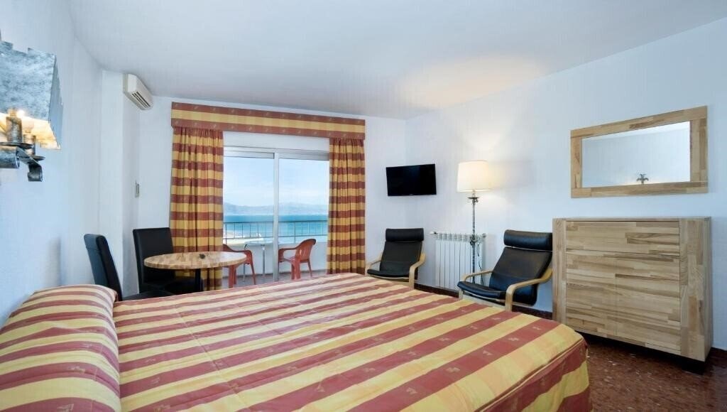 Фото Bajondillo Apartments 4*