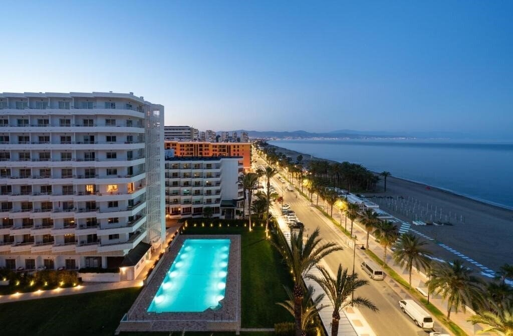 Изображение Bajondillo Apartments 4*