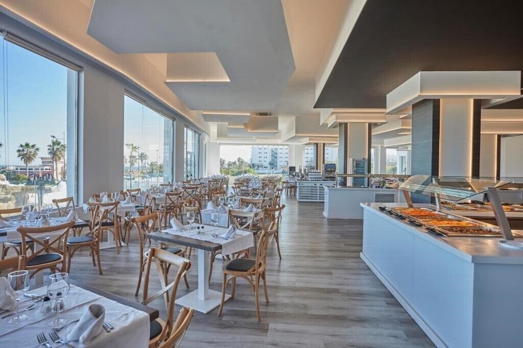 Фотографія Ibersol Torremolinos Beach 4*