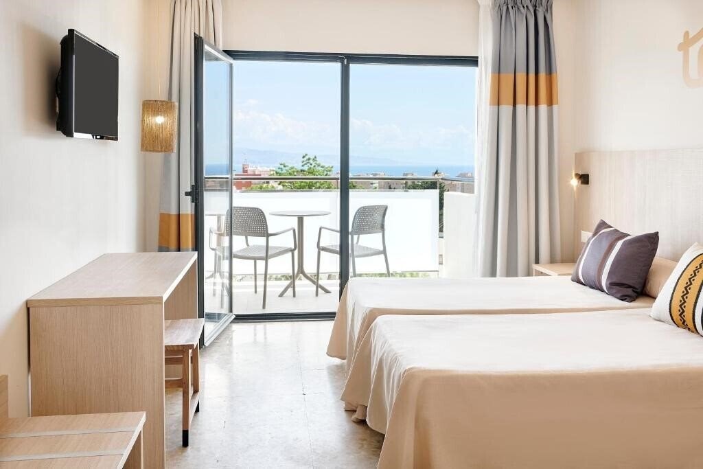 Фотографія Tent Torremolinos 3*