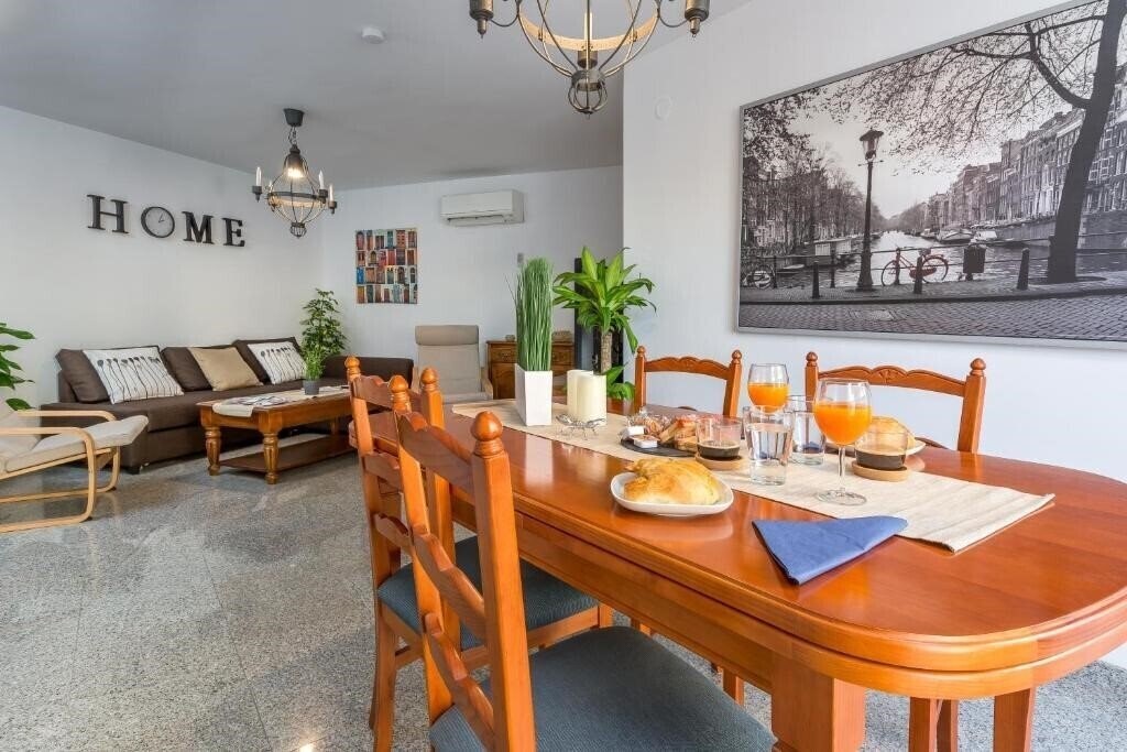 Отель SF Carihuela Luxury Suite 4*