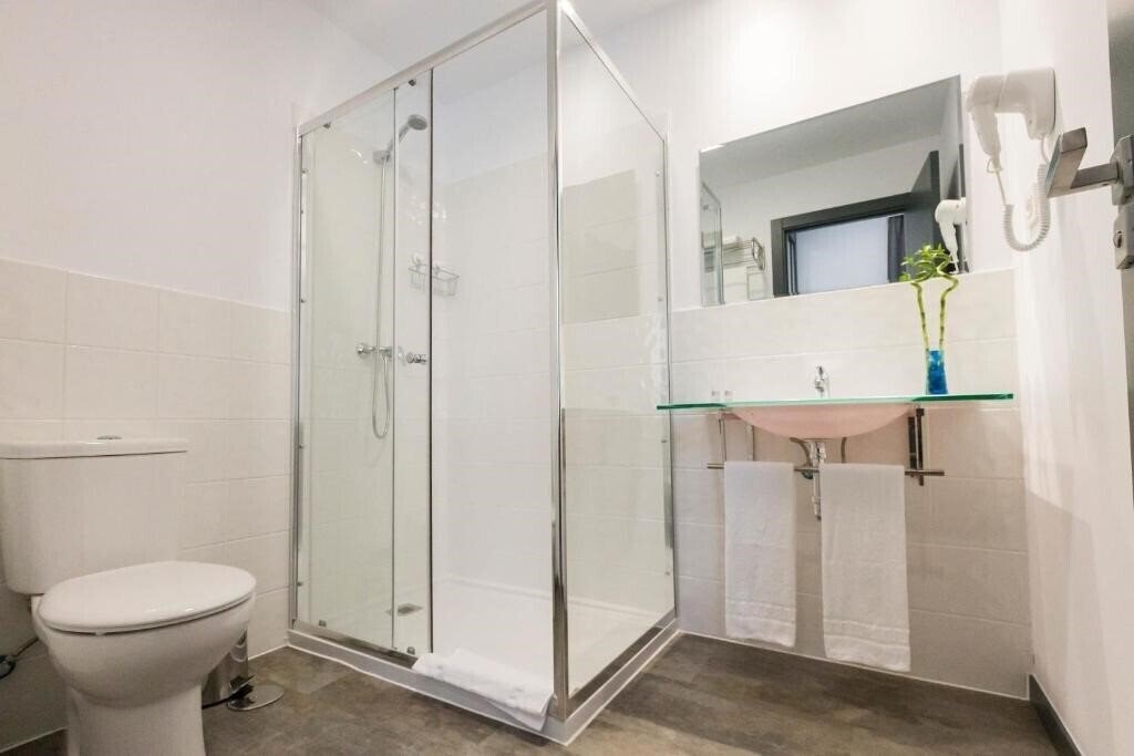 Отель Bajondillo Beach Cozy Inns 3*
