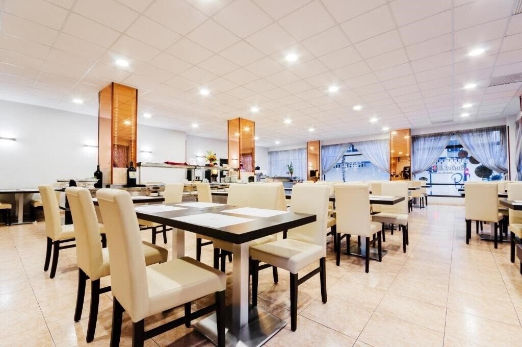 Картинка Fontana Plaza 3*
