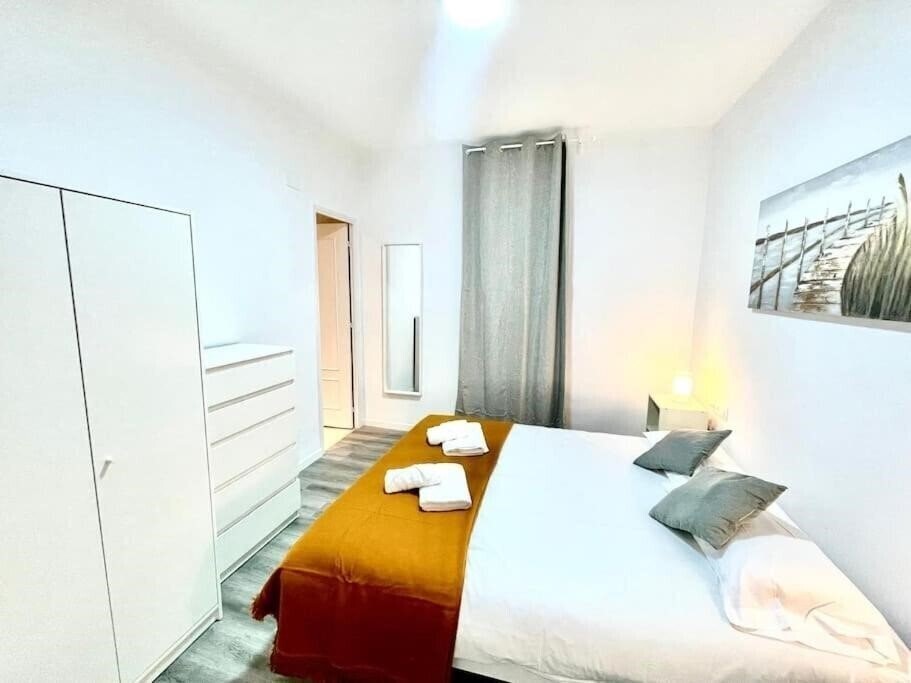 Фото Seahomes Vacations - Centric Apt Tossa de Mar 4*