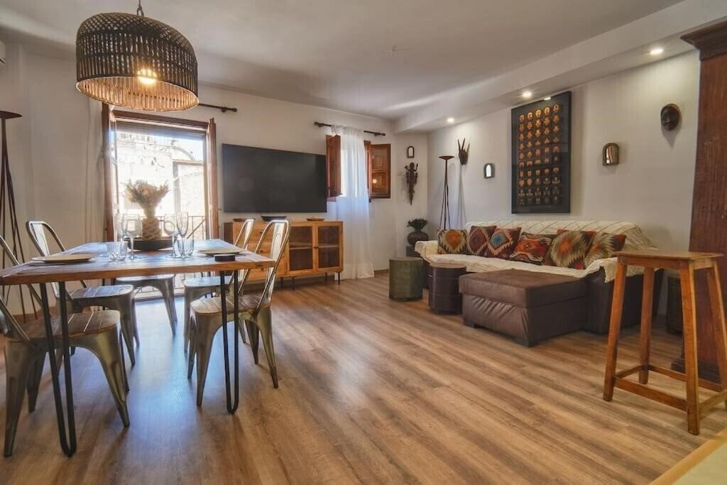 Готель Seahomes Vacations - Centric Apt 100m Beach & PKG 4*