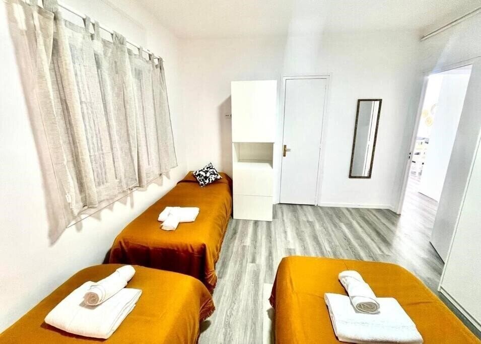 Фото Seahomes Vacations - Heart of Tossa de Mar 4*