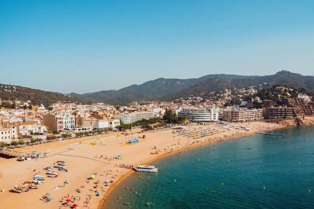 Изображение Seahomes Vacations - Heart of Tossa de Mar 4*