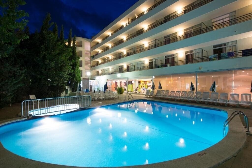 Готель Medplaya Aparthotel Esmeraldas 3*