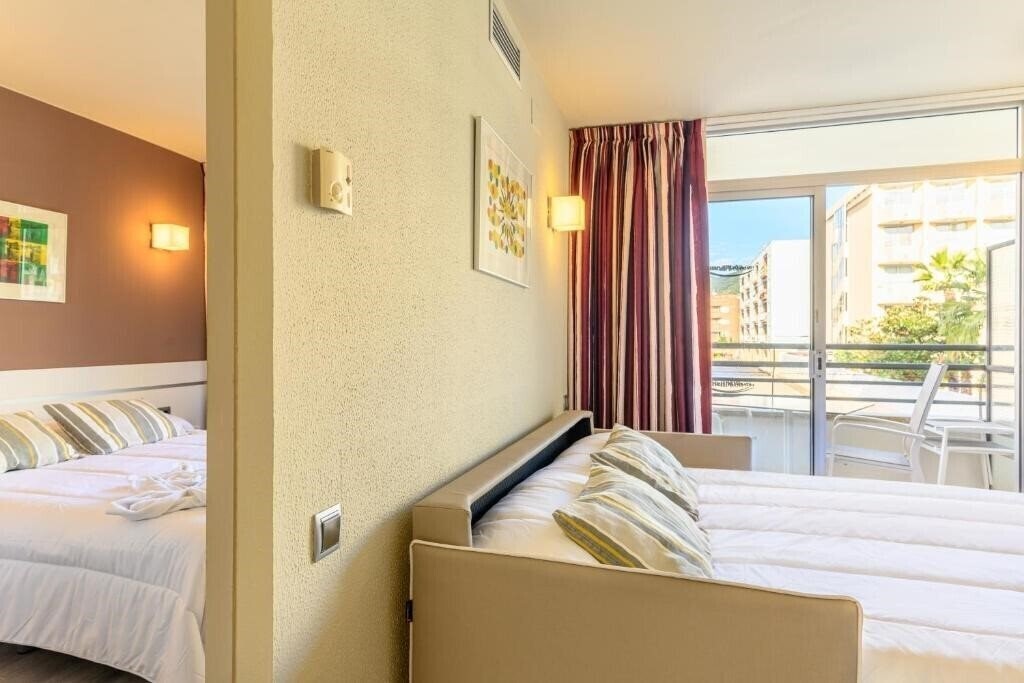 Фото Medplaya Aparthotel Esmeraldas 3*