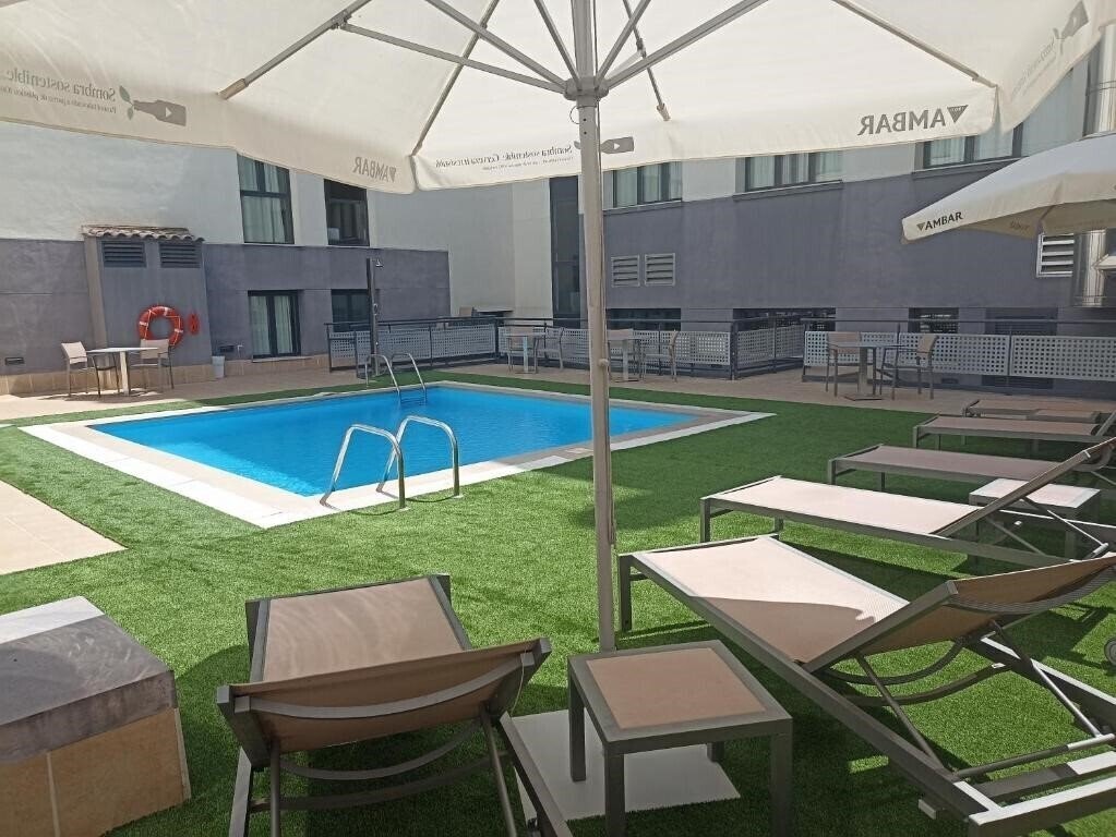 Готель 4 Estrellas Superior (ex. Hotel Pedro I de Aragon) 3*