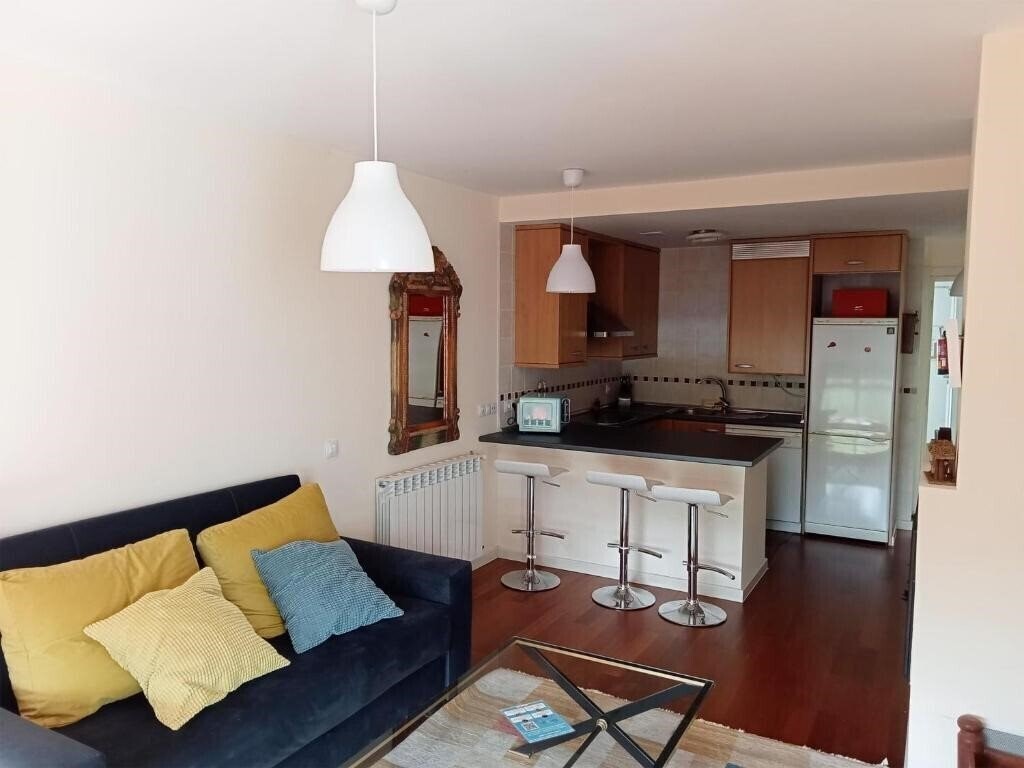 Фотографія Apartamentos Las Margas Sabinanigo 3000 3*