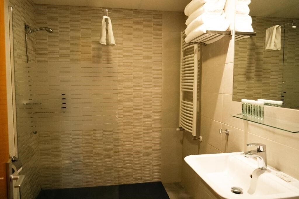 Фото Apartamentos Yoy Edelweiss 3*