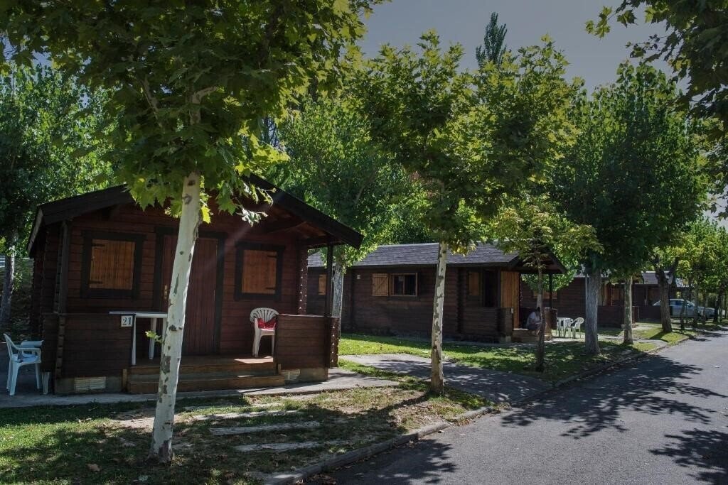 Готель Liguerre Enoturismo Camping & Bungalows 2*