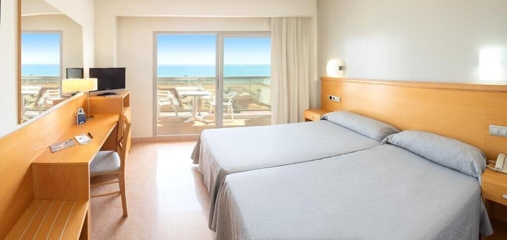 Готель RH Gijon 3*