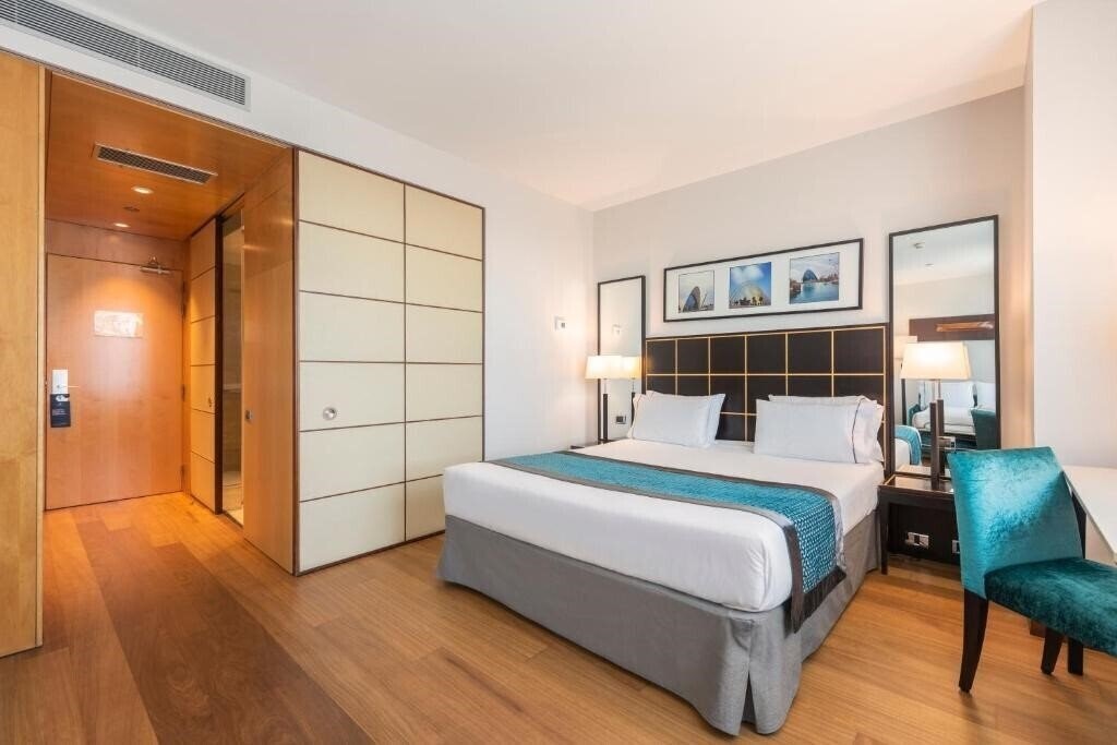 Готель Eurostars Gran Valencia 4*