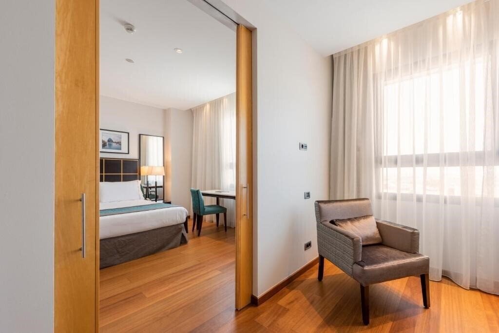 Фото Eurostars Gran Valencia 4*