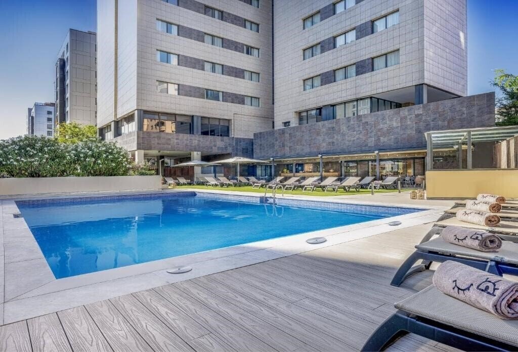 Фото Innside by Melia Valencia Oceanic 4*