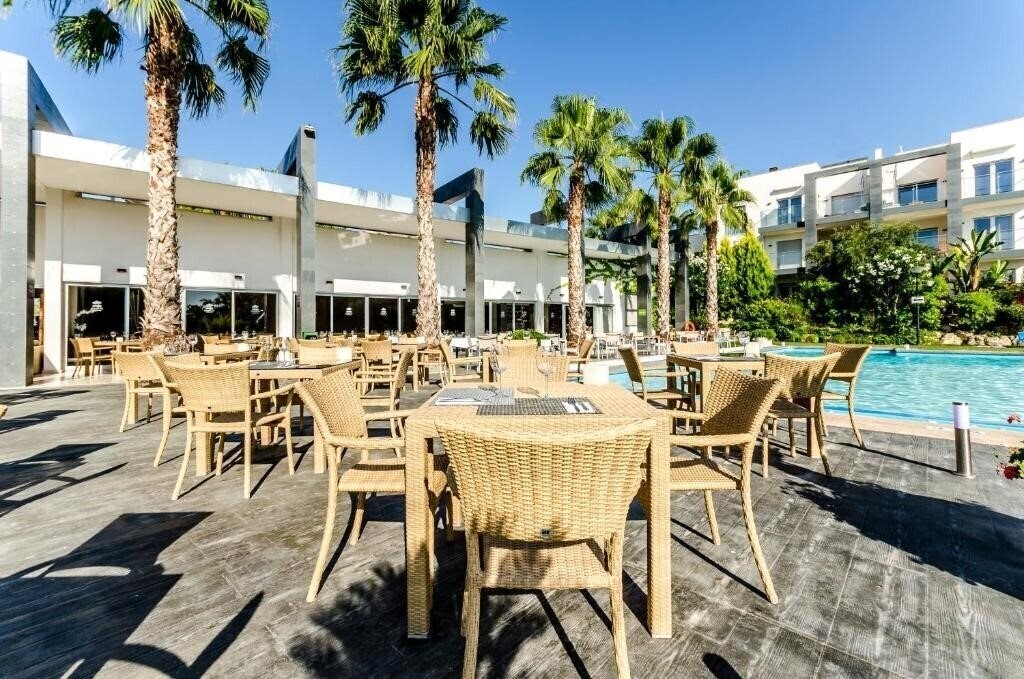 Зображення El Plantio Golf Resort 4*