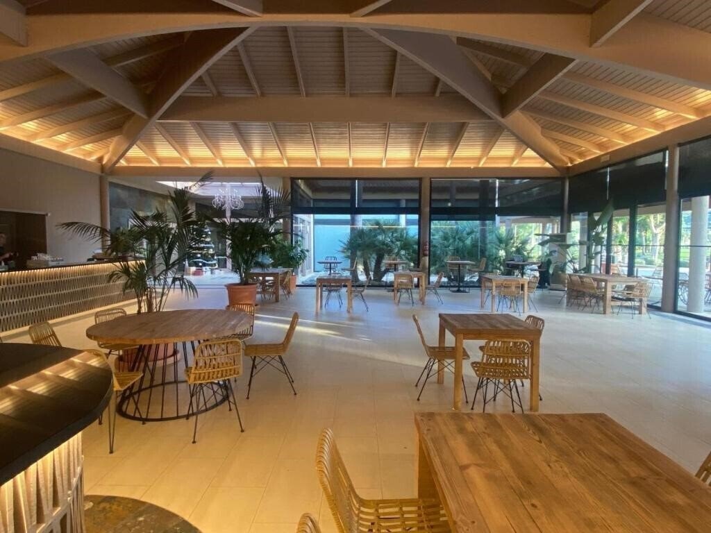 Картинка El Plantio Golf Resort 4*