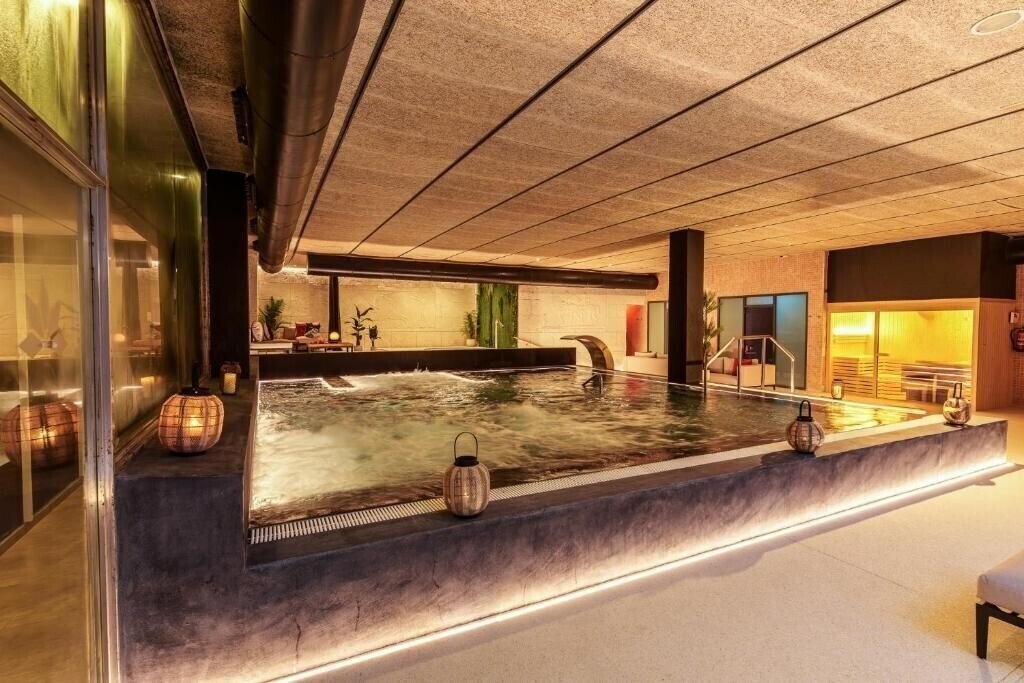 Готель AZZ Valencia Congress Hotel & SPA 4*