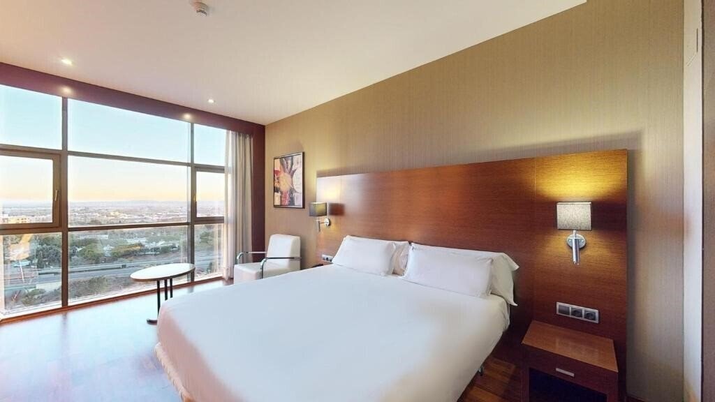 Фото AZZ Valencia Congress Hotel & SPA 4*