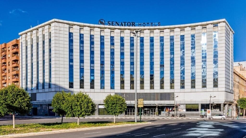 Отель Senator Parque Central 4*