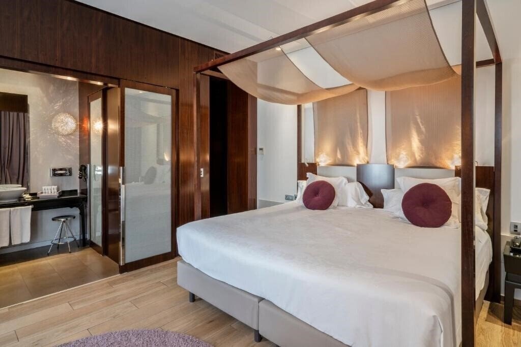Готель Vincci Palace 4*