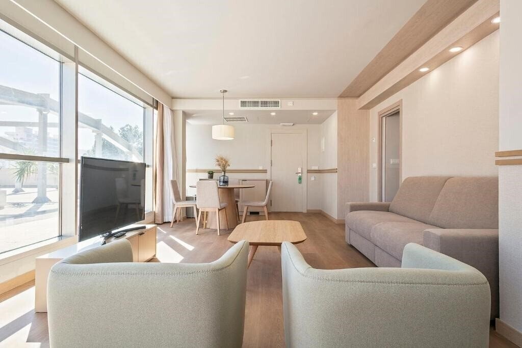 Картинка Cullera Holiday 4*