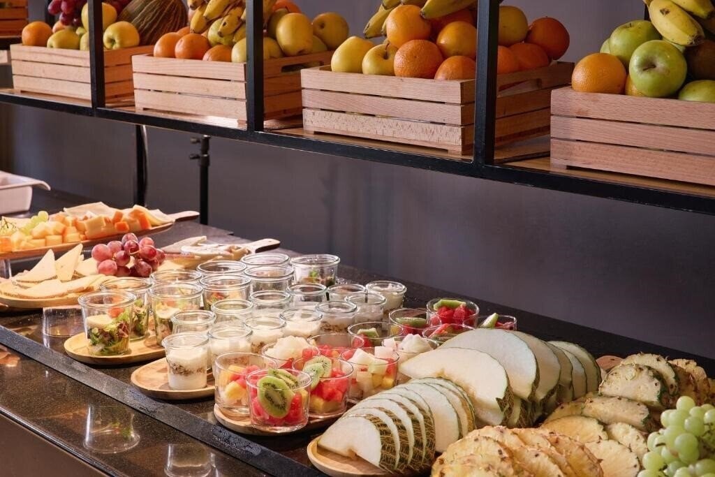 Картинка Malcom And Barret 3*