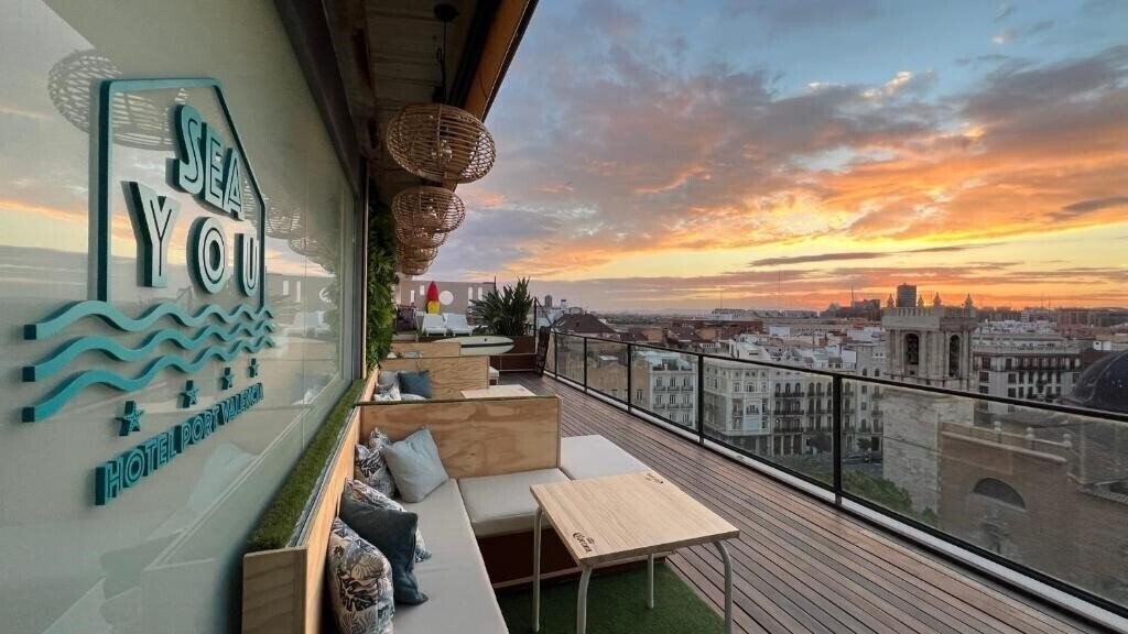 Отель Sea You Hotel Port Valencia 4*