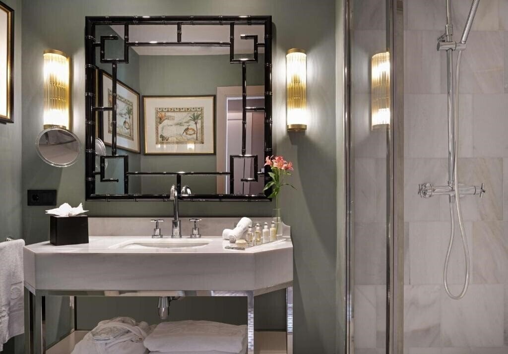 Фотографія NH Collection Valencia Colon 4*