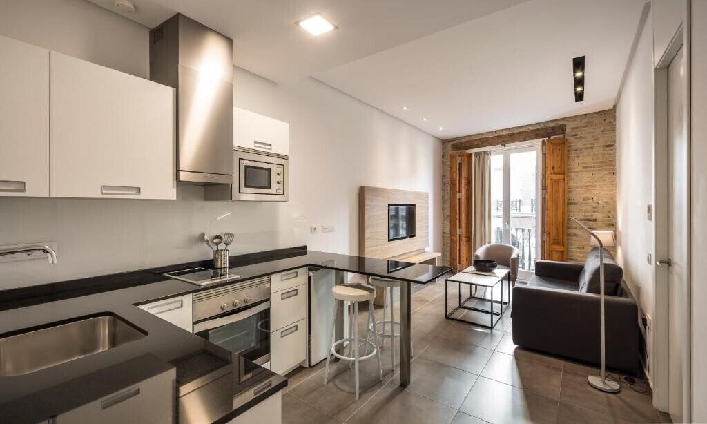 Готель Mon Suites San Martin 3*