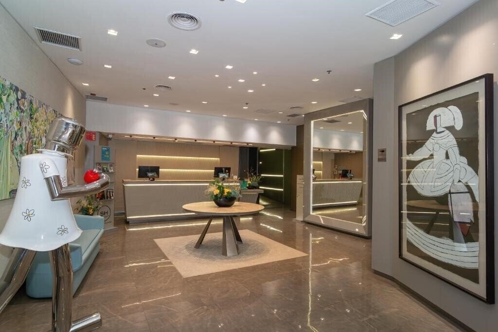 Отель Sh Colon Valencia 4*
