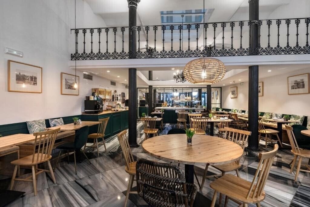 Зображення Petit Palace Plaza De La Reina 3*