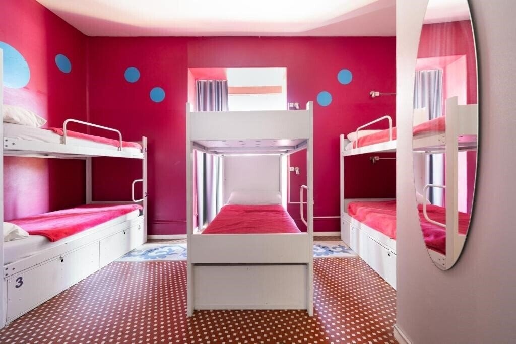 Фото Purple Nest Hostel 1*