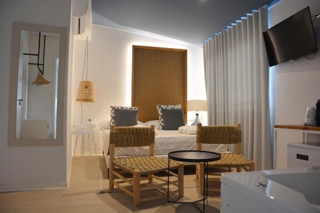 Зображення YOU & CO Saler Beach Boutique 3*
