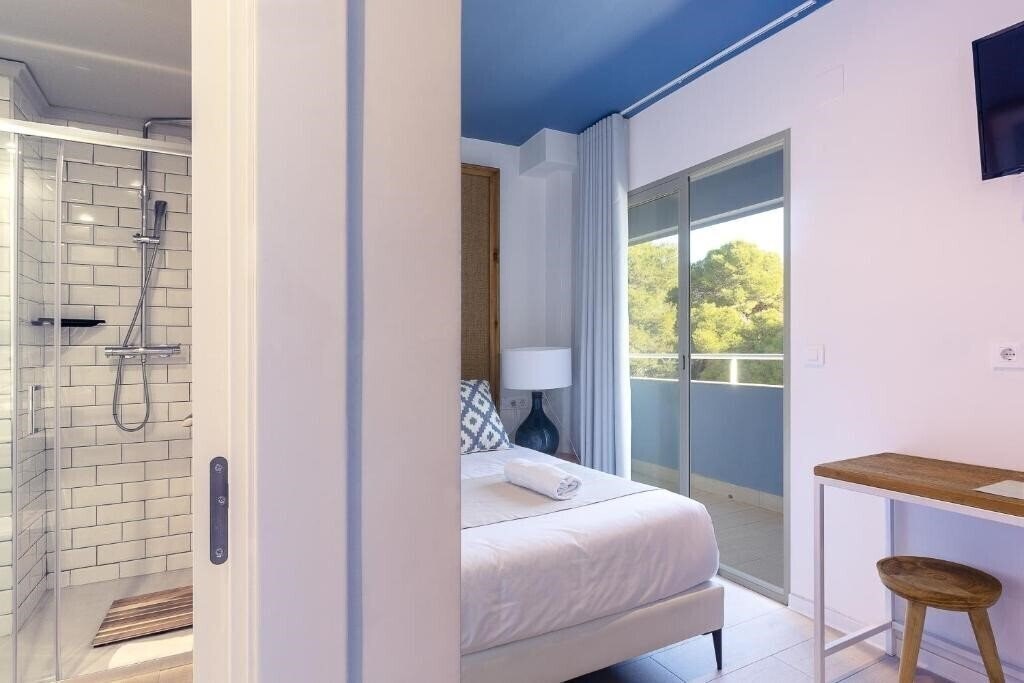 Картинка YOU & CO Saler Beach Boutique 3*