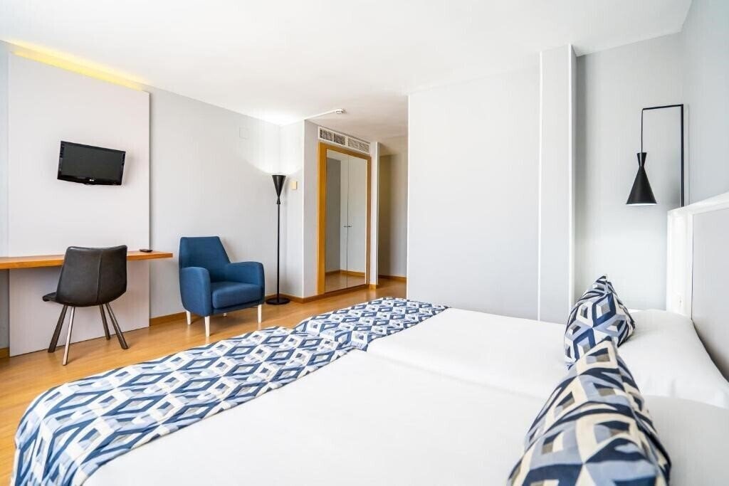 Фото Hotel Beleret 3*