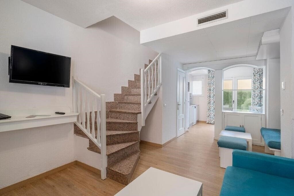 Зображення Apartamentos Turisticos Jardines Del Plaza (ex. Aparthotel Jardines del Plaza) 3*