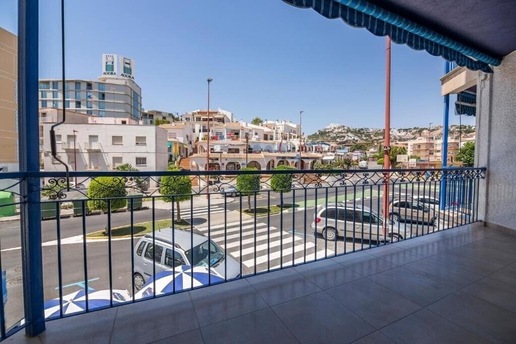 Отель Blason Junior 2*