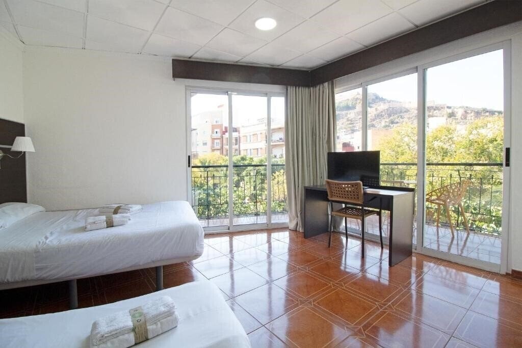 Фото Hotel Sagunto 2*