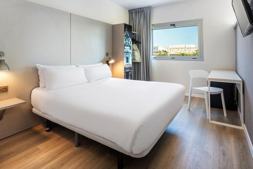 Готель B&B Hotel Valencia Aeropuerto 2*