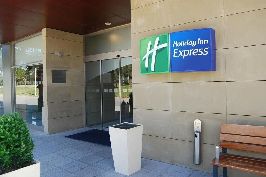 Картинка Holiday Inn Express Valencia Bonaire 3*