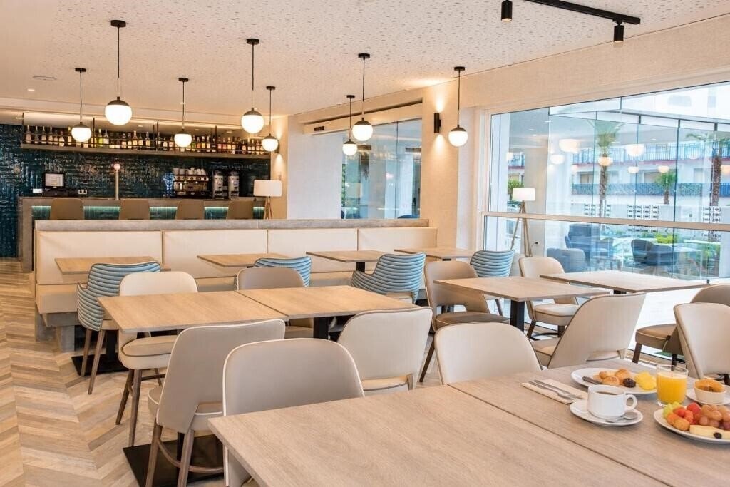 Картинка Hotel Maria Cristina 4*