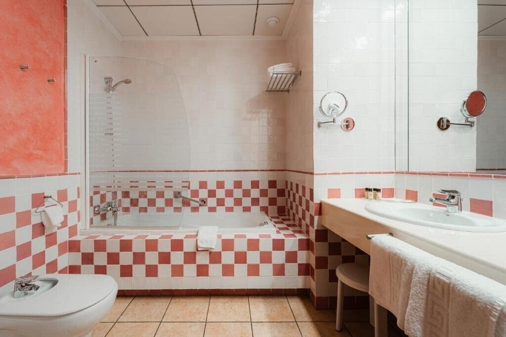 Картинка Agora 4*