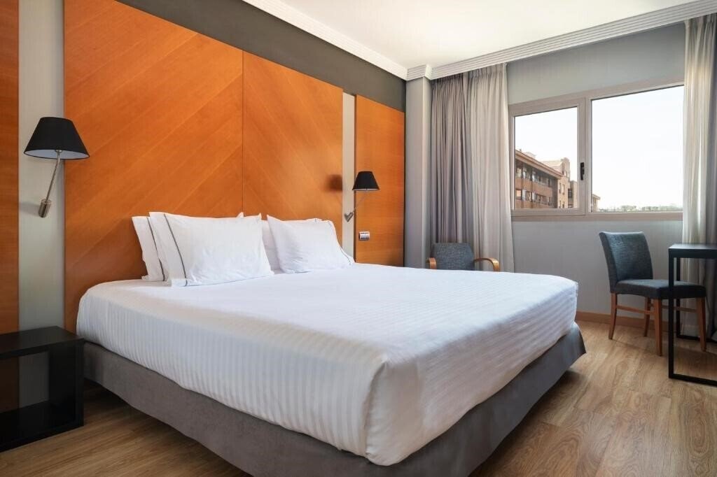 Готель Silken Juan De Austria 4*