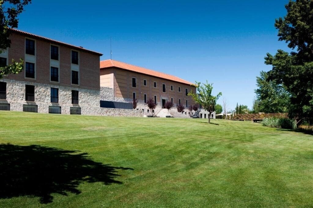 Отель Ac Palacio De Santa Ana 5*